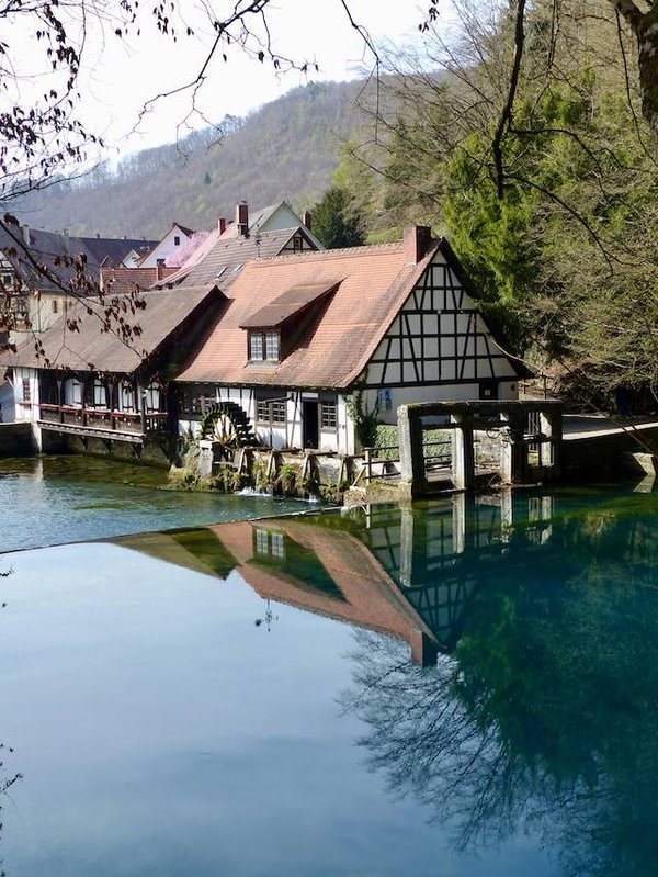Moulin en Provence : Séjour romantique au fil de l'eau